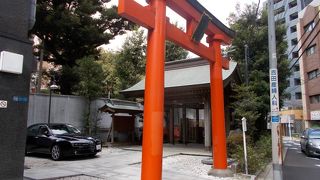 この地の守護神です。