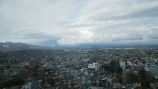 エリア最高層の建物です。