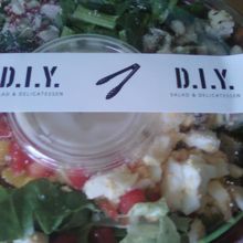 ひとつ５００円です。