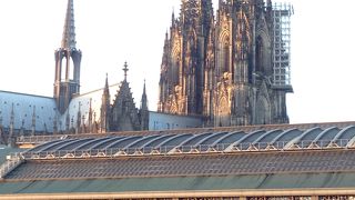 何もかも揃う便利な駅です。