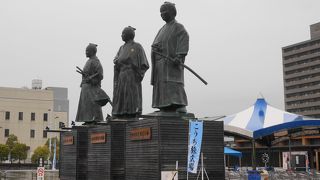 高知の玄関口に相応しいスポット