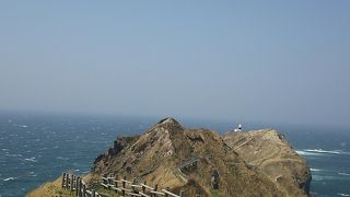 歩きやすい靴で