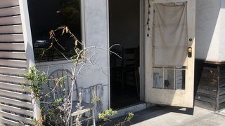 ワッフルが美味しいおしゃれカフェ