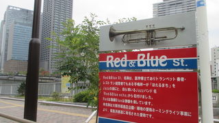 堂島川沿いです