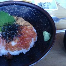 オリジナル丼、1900円です。