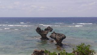 癒されます！ハートロックと沖縄の海！
