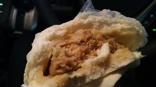 ボリュームの豚まん