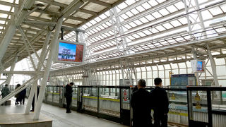 最近注目の浜海図書館は地下鉄9号線市民広場駅下車