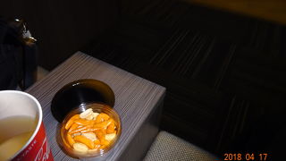 第一ターミナルにあるラウンジは中央付近にあるのですが、第二ターミナルは端の方でした。