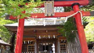 忍野八海近くの神社