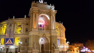 ライトアップがめちゃくちゃきれい　オデッサの憩いの場