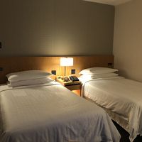 豪華すぎず、シックな内装です