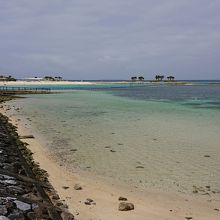 遠浅の砂浜