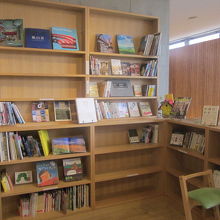 ２Fにある読書コーナーの様子