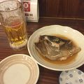 魚屋さんの二階にあります