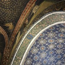 濃紺のきらめく花文・・は見あきませんよ