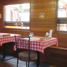 席はカウンターからグループ用まであります