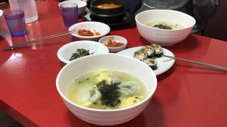 餅入り餃子スープはちょっとしょっぱかった・・・