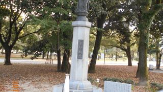 西平和大橋から本川沿いに散策していて出会いました