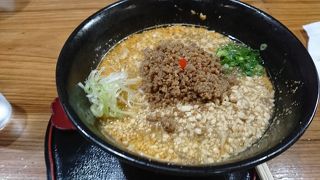 ピーナツのきいた坦々麺