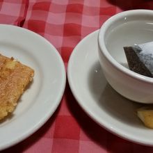 カステラと紅茶