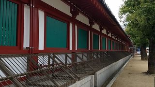 中心伽藍をぐるりと囲む