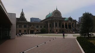 オシャレなお寺（築地本願寺）