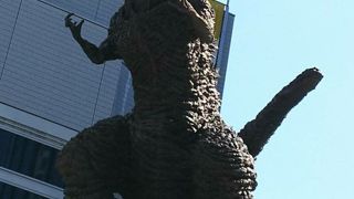 日比谷の新名所 ゴジラ像