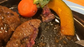 平日14時頃で30分待ち