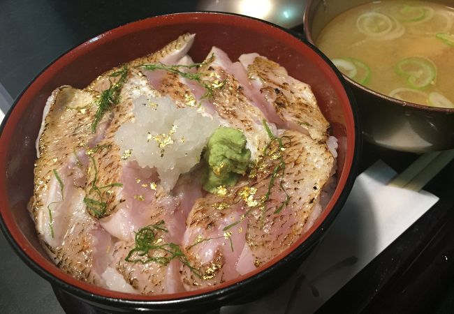 贅沢ノドグロ丼