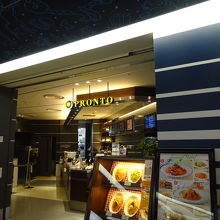 5階の奥にあります