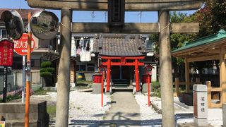 住宅街の中にあります