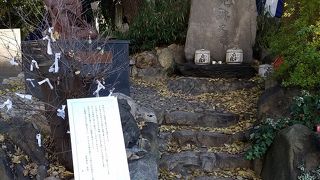 妙にリアルな像