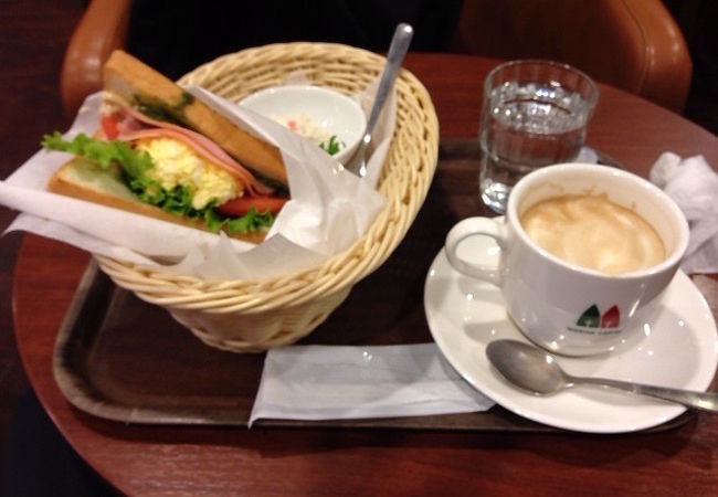 商店街のモリバコーヒー