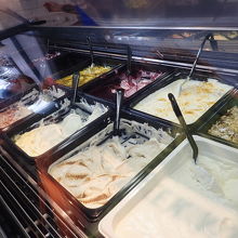 ヨーグルト…色々あります