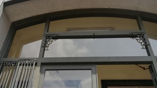 玄関内のレトロさがいい