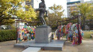 痛々しい姿が印象に残ります