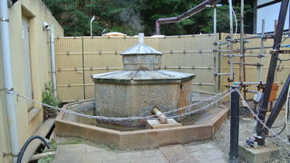 太閤湯殿に金泉を供給