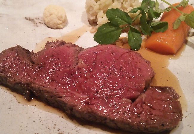 ヒレのローストビーフが、さっぱり美味しかった