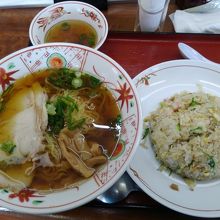 ラーメンとチャーハンです