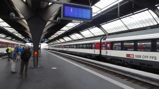 乗り換え容易なチューリッヒ駅
