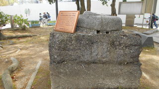 イベント会場として使われていたようで　多くの人たちが集まっていました