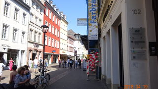 ハイデルベルク旧市街の大通り