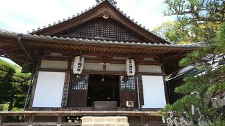 さすが石仏の町仁王像まで石です。