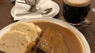 大人気ビアレストラン