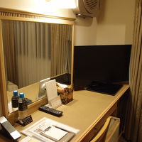 いろいろ揃っています。でもコンセント１つなのでちょっと不便。