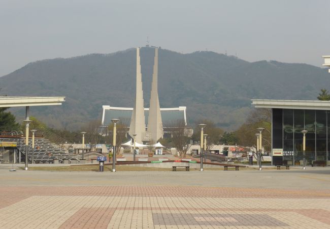 学校で来ている人たちが多い