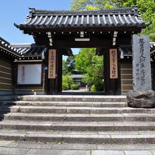 東本願寺岡崎別院三門