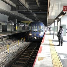 京都駅にて、特急はしだて・まいづる号。