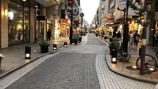 ふらふらと散策するのも楽しい商店街